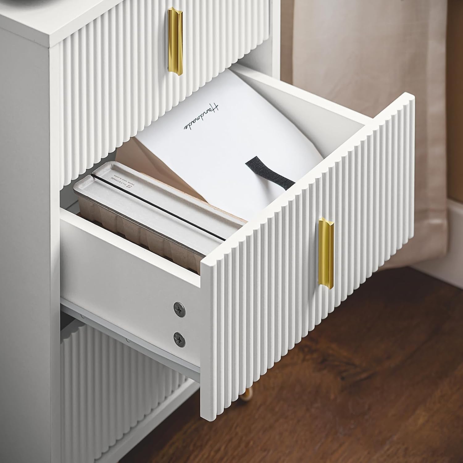 在庫処分】引き出し付き 木製 台 幅40*奥行き40*高さ63cm 人気 ベッド